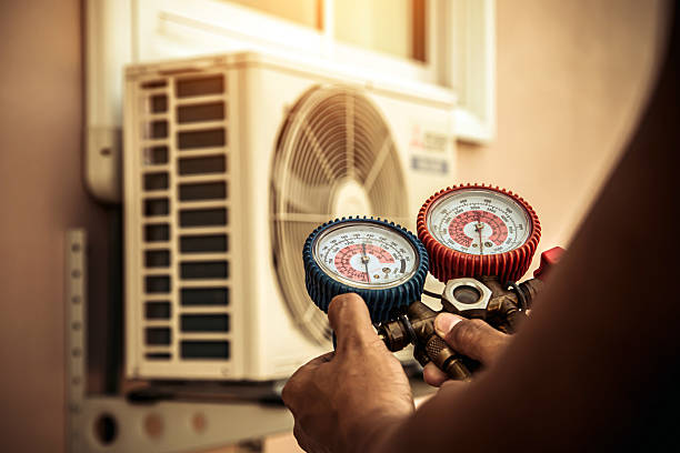 Professional Ac Installation technician working in Rhodes, IA